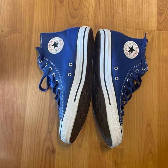 Converse - Picture 2 of 5